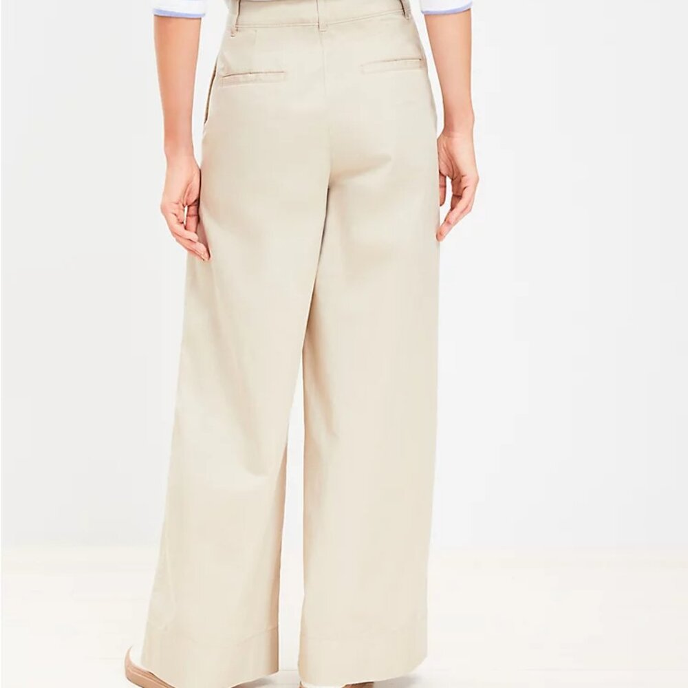 LOFT Petite Poplin Pleated Wide Leg Relaxed Khaki Pants NWOT - Picture 2 of 8